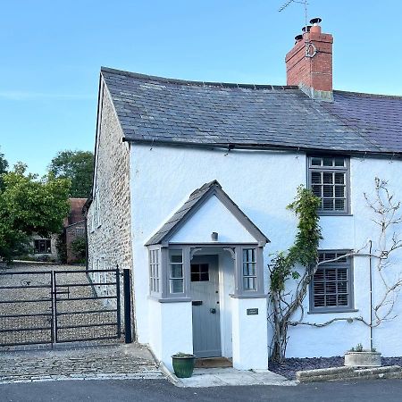 Cosy Two Bedrooom Cottage Set In A Dorset Village Sturminster Newton Dış mekan fotoğraf